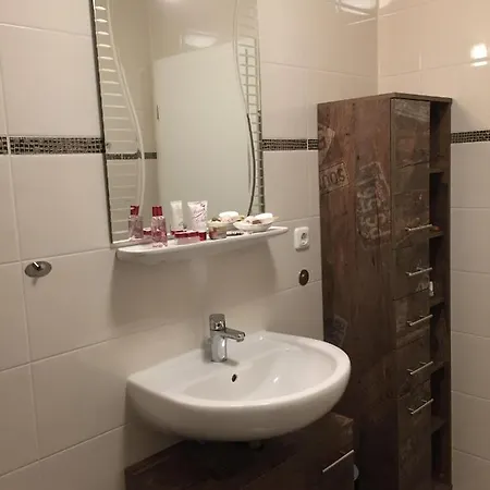Kwi 50 Og Appartement